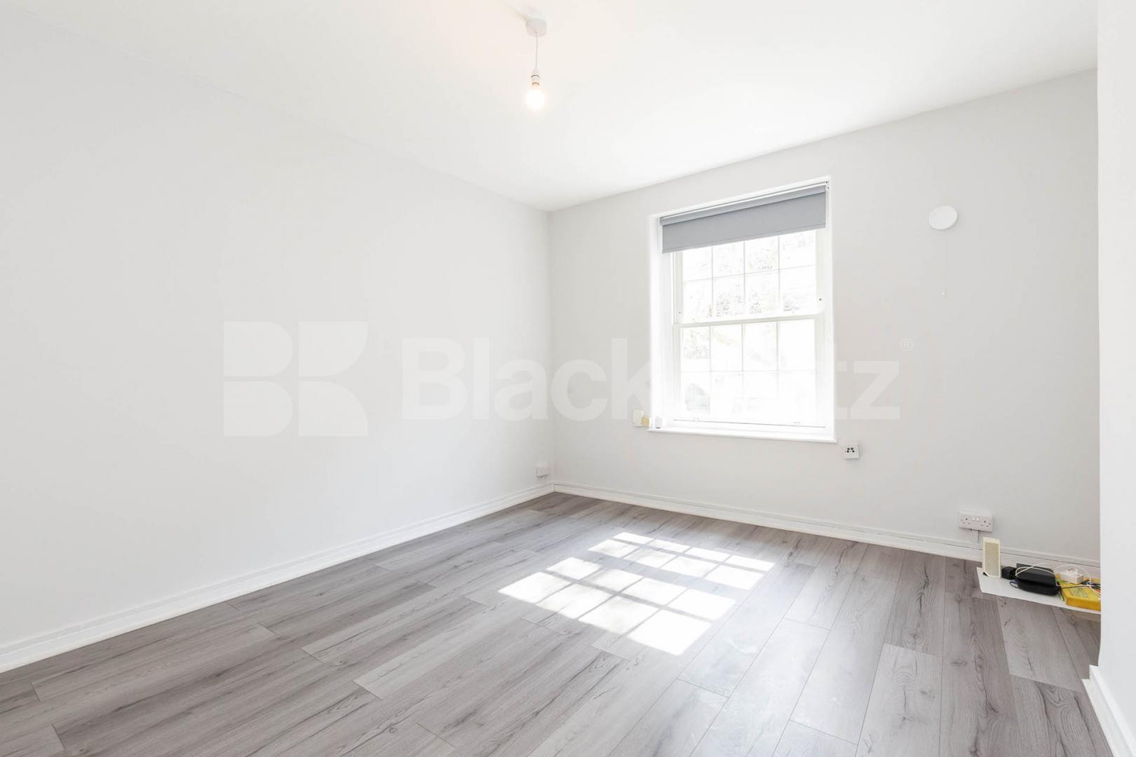 Newly refurbished one bed minutes to Euston, UCL and UCH Phoenix Road, Camden / Euston